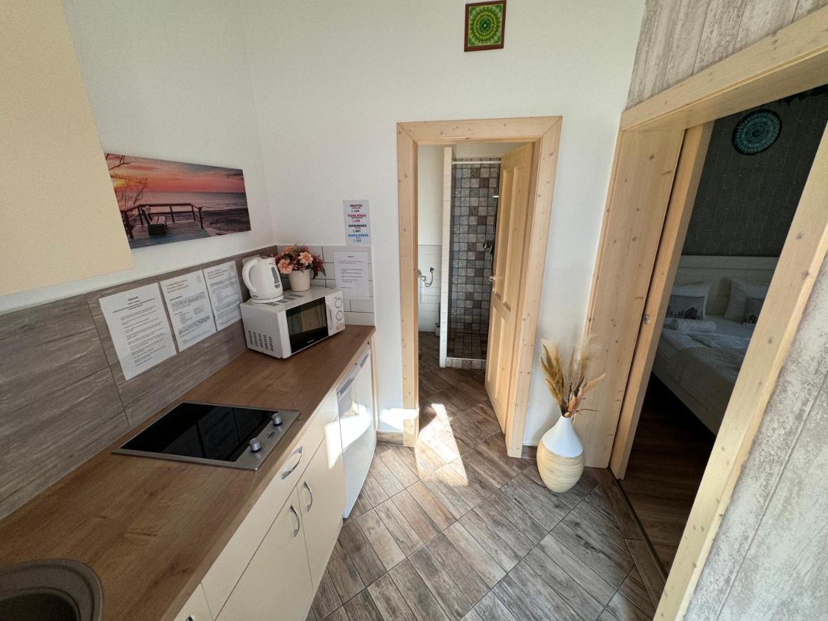 Apartamento Safit-Mandala Mosonmagyaróvár Exterior foto