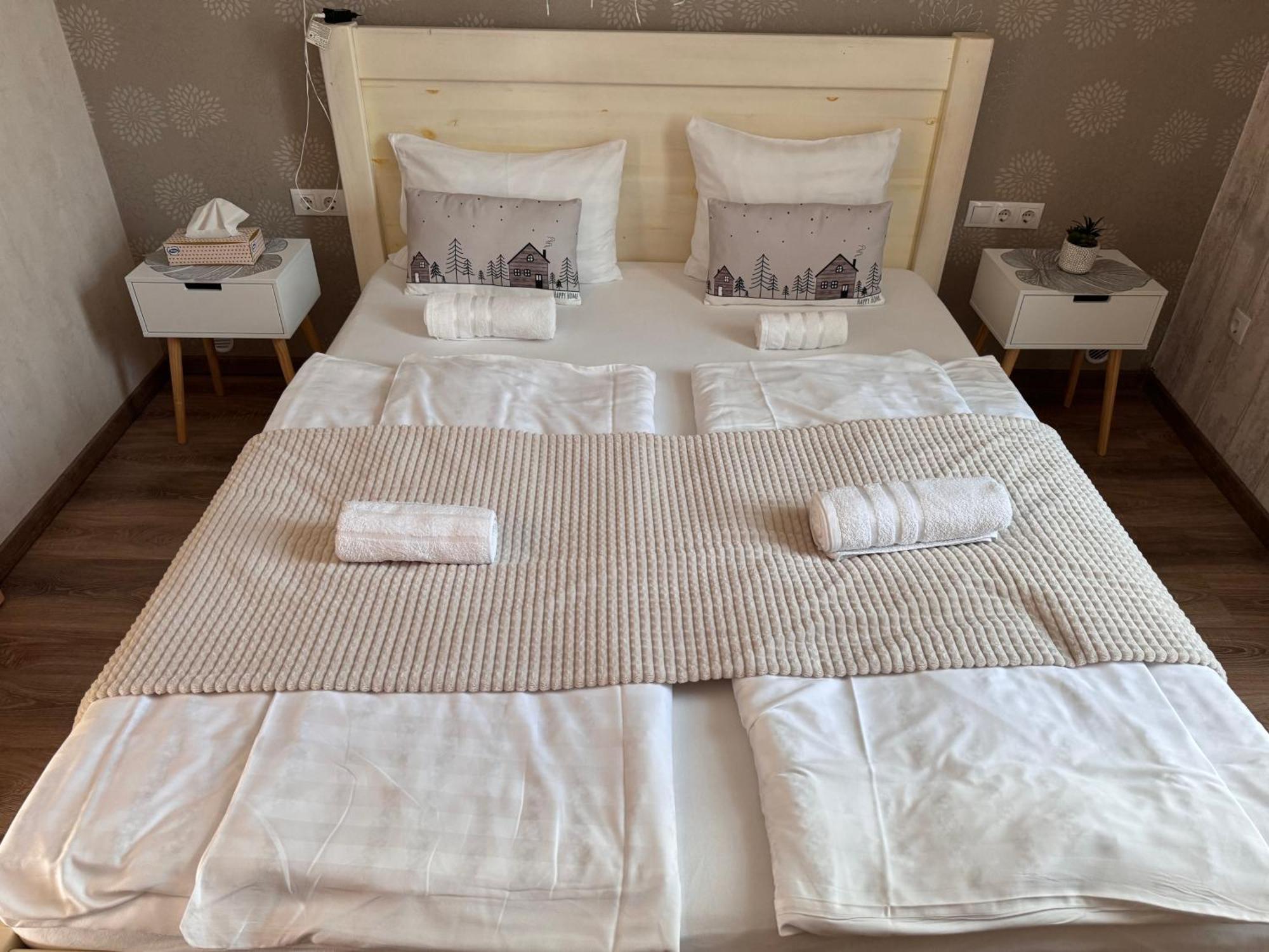 Apartamento Safit-Mandala Mosonmagyaróvár Exterior foto